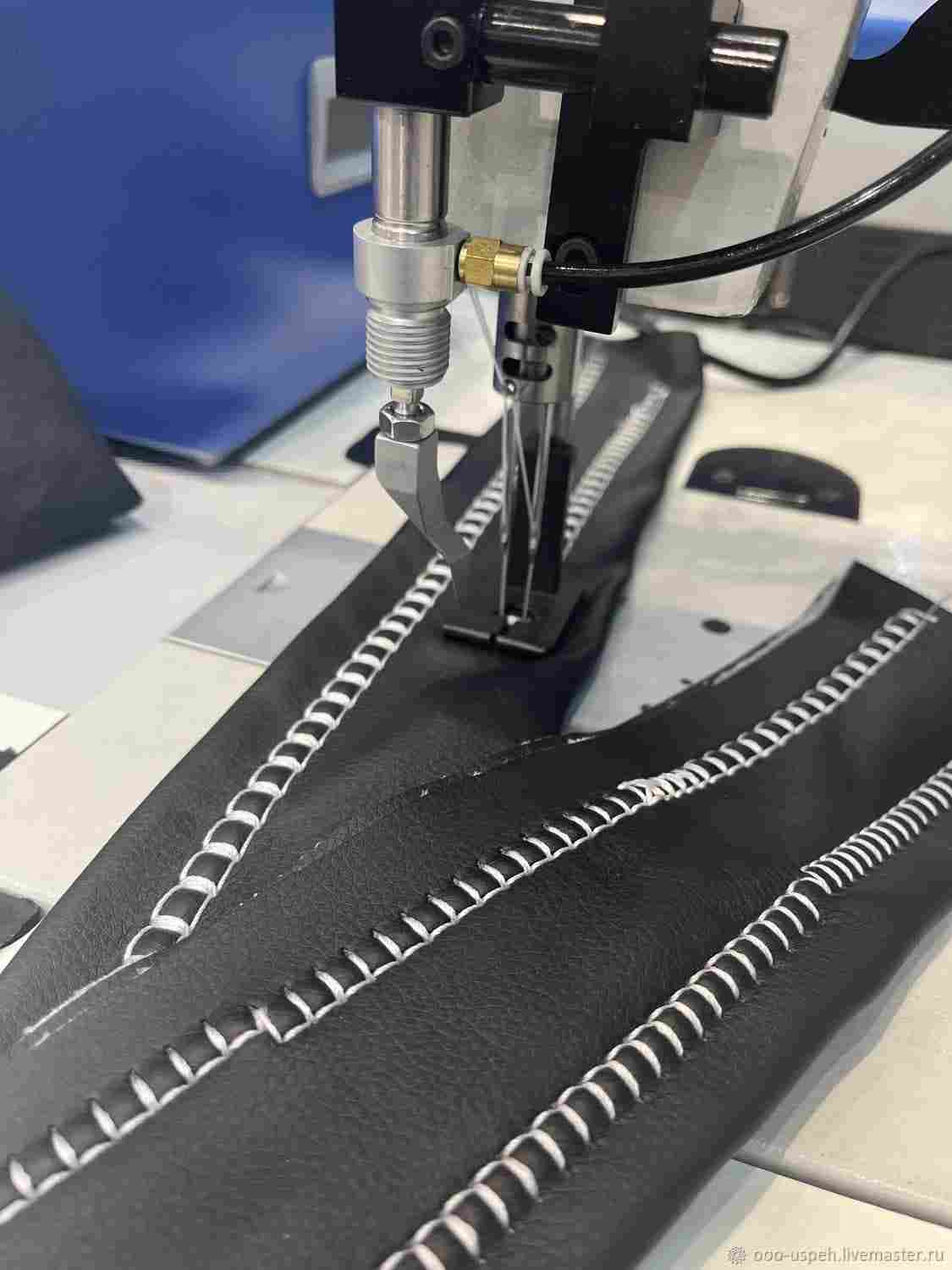 HighTex 204-104MD Heavy-Duty Double-Needle Decorative Stitching Machine