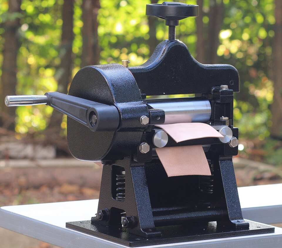 Cowboy 8116 Heavy-Duty Hand-Crank Leather Splitter